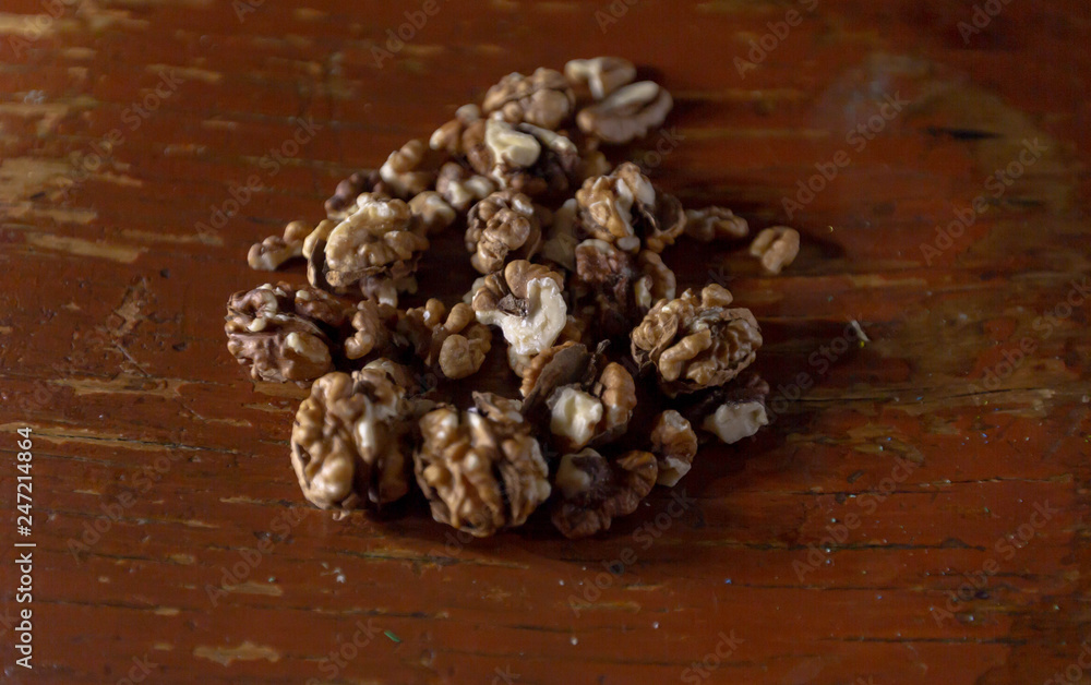 Obraz premium Handful of walnuts