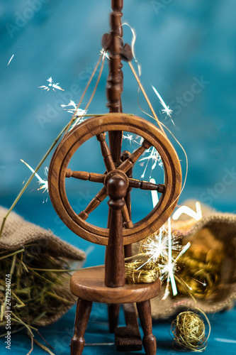 Magic spinning wheel spin straw to gold