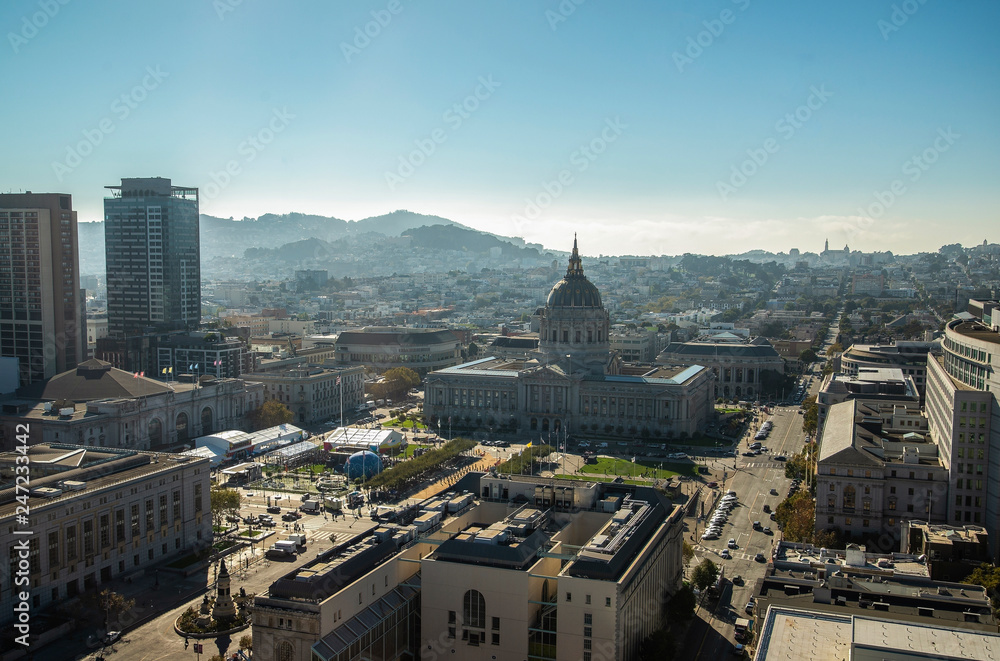 Obraz premium San Francisco city hall as the famous historical landmarks.