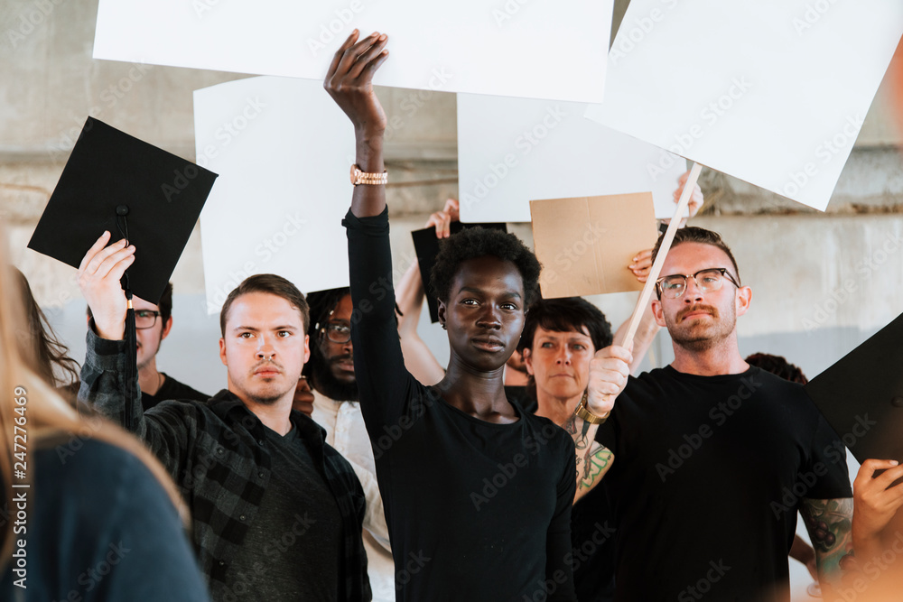 Obraz premium Angry activists protesting in a city