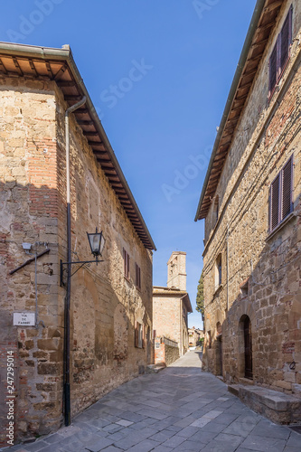 Fototapeta Naklejka Na Ścianę i Meble -  Beautiful view of the medieval village of Monticchiello, Siena, Tuscany, Italy