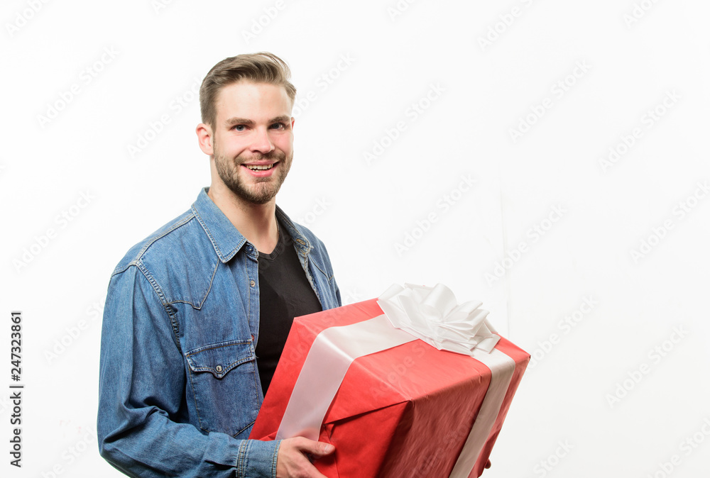 Happy birthday. Man share present. Handsome macho man. Love date. Romantic greeting. Boxing day. unshaven man with present box. Valentines day gift. Male fashion. copy space. Choosing the best Happy birthday. Man share present. Handsome macho man. Love date. Romantic greeting. Boxing day. unshaven man with present box. Valentines day gift. Male fashion. copy space. Choosing the best