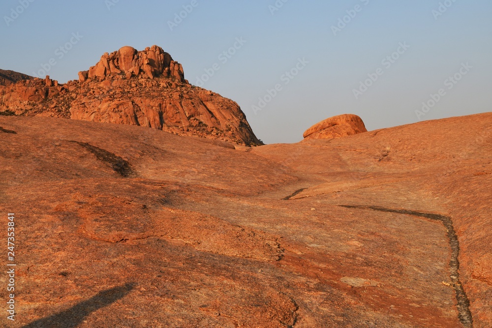 Felsformation auf der Farm Ameib im Erongogebirge (Namibia)