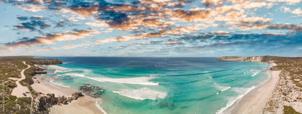 Fototapeta premium Aerial view of beautiful Pennington Bay in Kangaroo Island, South Australia.