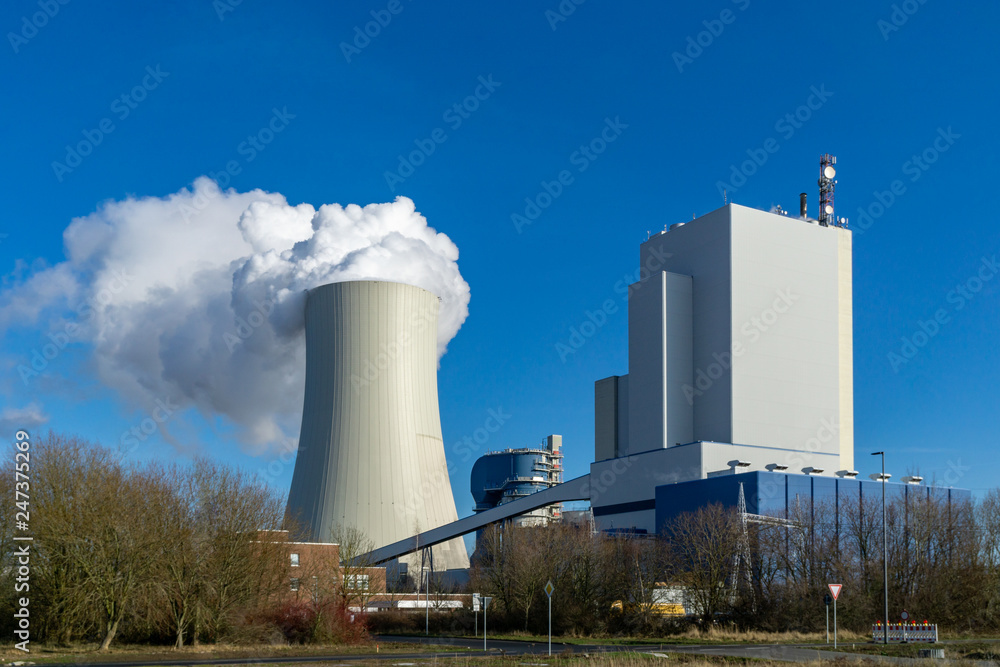 power plant cooling towers steam - coal or gas, fossil fuels 