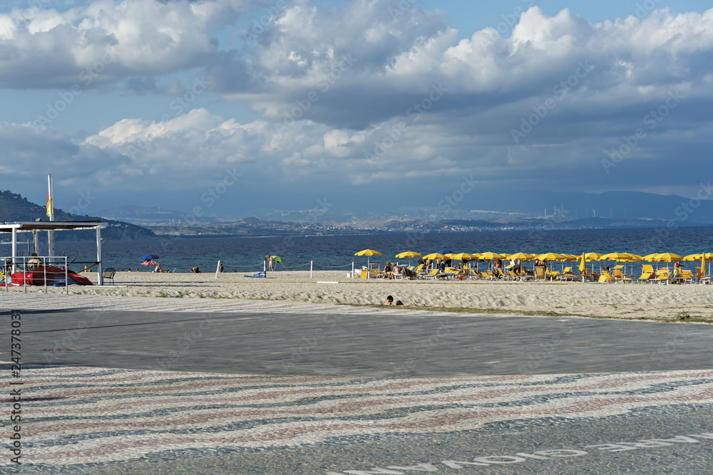 Italia Calabria Soverato lungomare la passeggiata