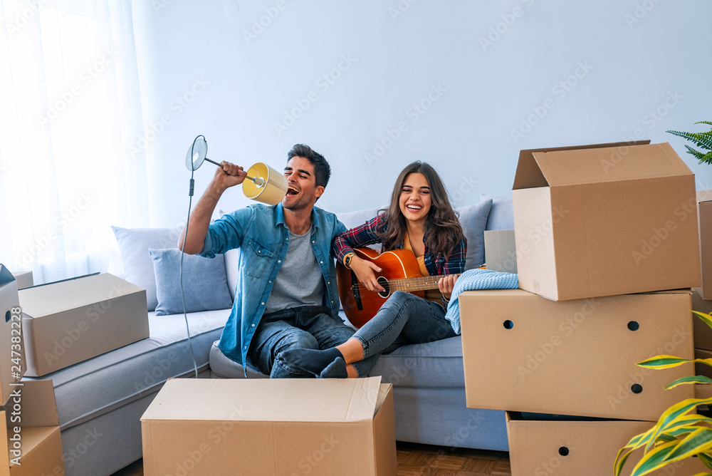 couple moving into new home couple moving into new home