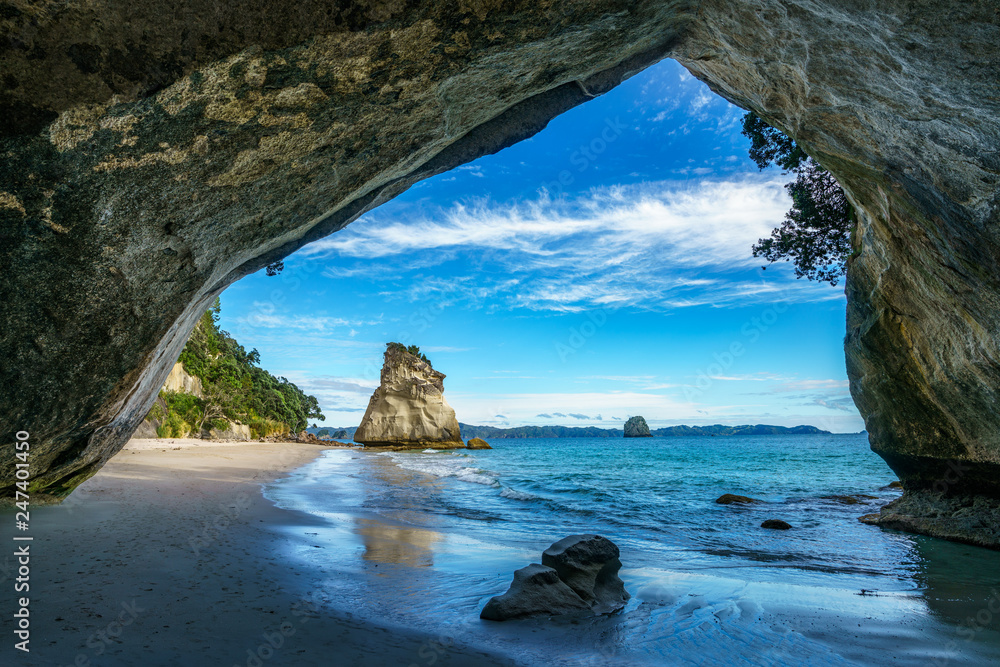 Fototapeta view from the cave at cathedral cove,coromandel,new zealand 38