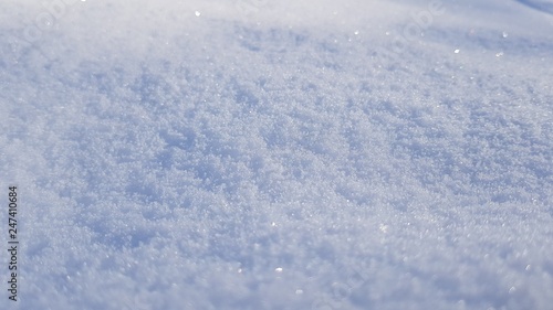 Klitzernder Schnee © Mirko