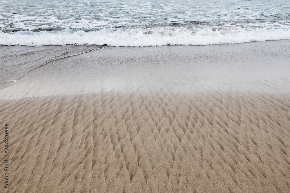 Obraz premium strong wind pattern in the sand