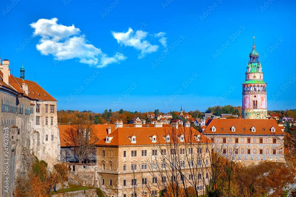 Obraz premium Beautiful sunset over historic centre of Chesky Krumlov old town in the South Bohemian Region of the Czech Republic on Vltava River. UNESCO World Heritage Site