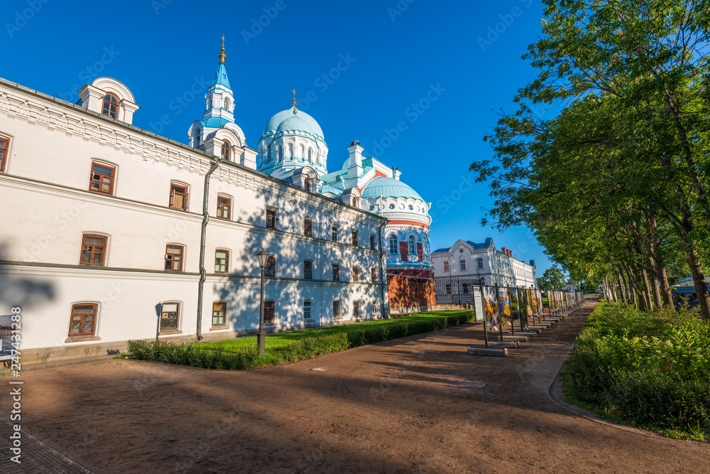 The territory of the Spaso-Preobrazhensky Cathedral is the main building_2. The wonderful island Valaam is located on Lake Lodozhskoye, Karelia. Balaam - a step to heaven
