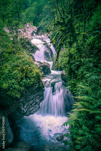 Cascada del desfiladero de Kakueta  en el Pirineo franc  s