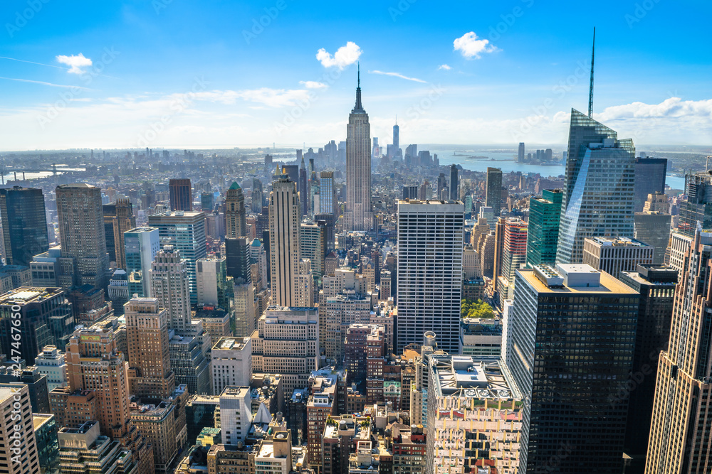 Fototapeta premium Beautiful skyline of Midtown Manhattan from Top of the Rock - New York, USA