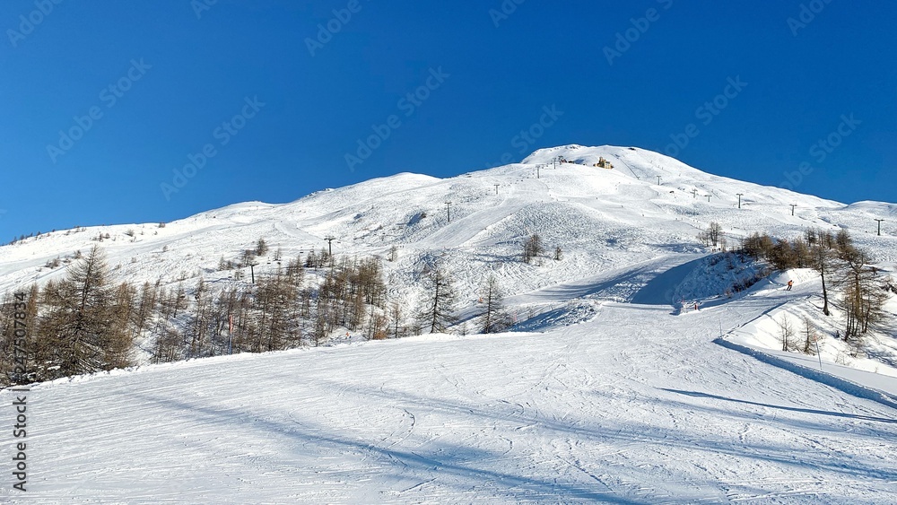 piste da sci nel comprensorio della Via Lattea a Sestriere piste da sci nel comprensorio della Via Lattea a Sestriere