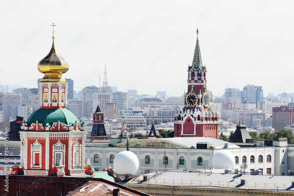 Fototapeta premium The Monastery of the Holy Mandylion or Zaikonospassky Monastery, Moscow