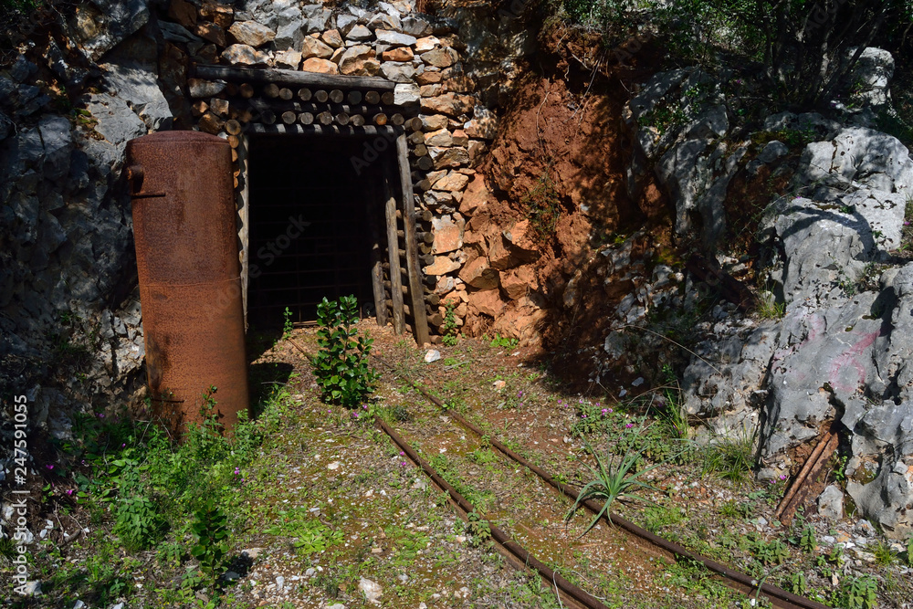 Galleria della miniera abbandonata di Barraxiutta