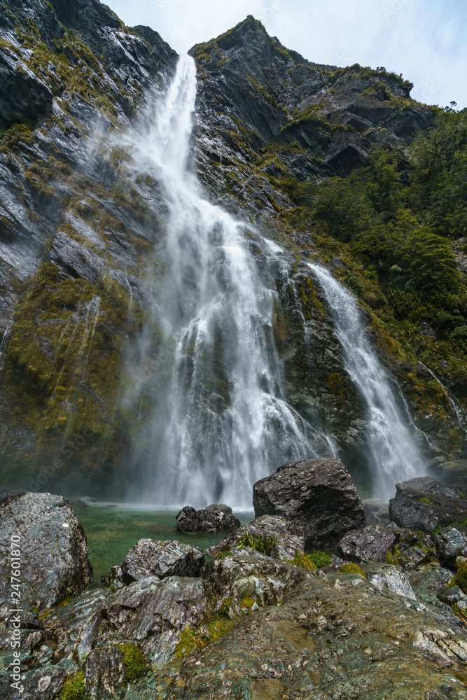 Fototapeta premium mighty waterfalls, earland falls, southland, new zealand 9