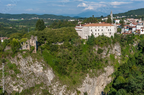 Blick auf Pazin in Istrien