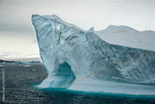 Ice Landscape of the Antarctic sector, near the Paulet Island © foto4440