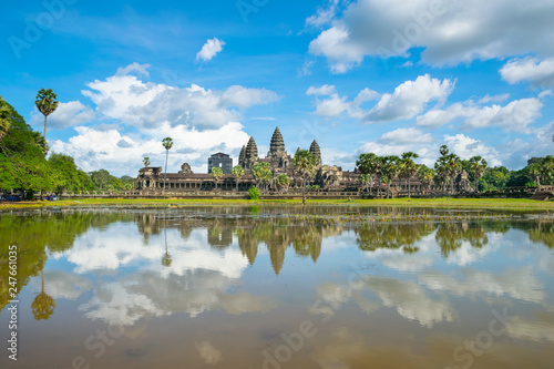 Enjoying a beautiful sunny day in Angkor Wat Temple - Siem Reap, Cambodia © Nido Huebl