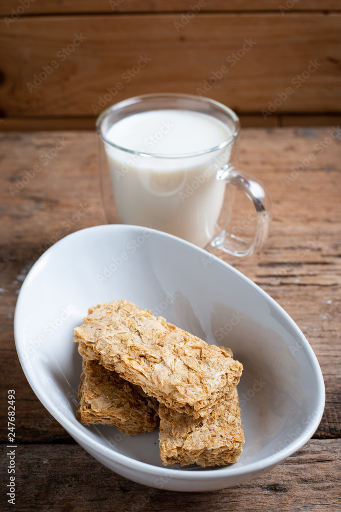 Whole grain wheat biscuits breakfast cereal Whole grain wheat biscuits breakfast cereal