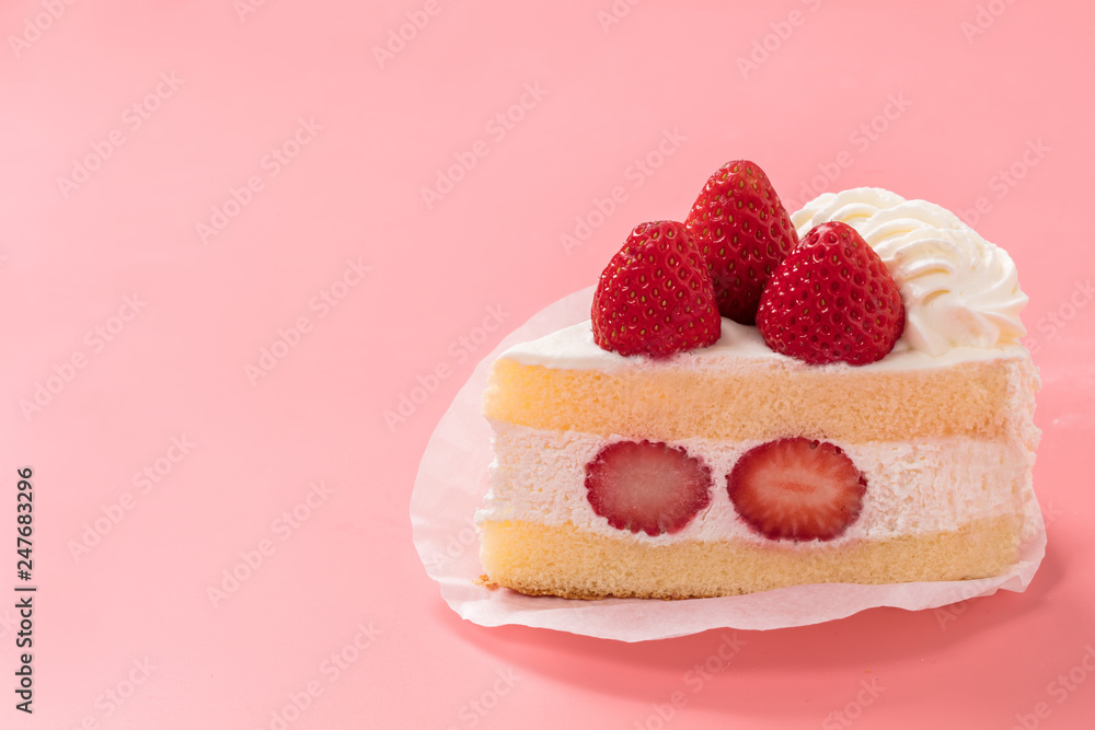 記念日用ピンク背景の可愛いショートケーキ Foto De Stock Adobe Stock
