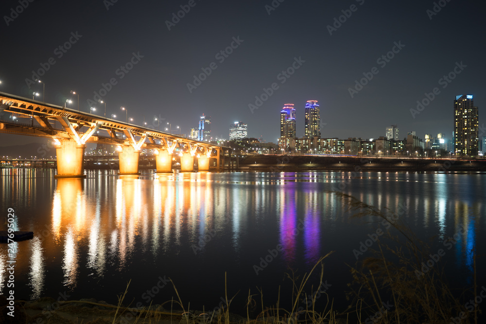 Fototapeta premium Hang gang river at night