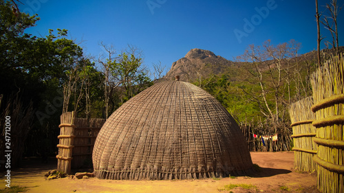 Foto Traditional swati hut at the village near Manzini, Mbabane at Eswatini, former S