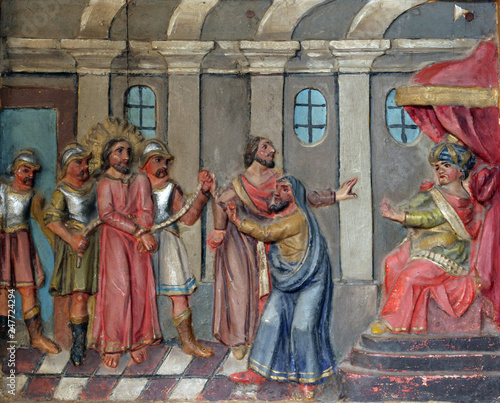 Wallpaper Mural Jesus before Pontius Pilate