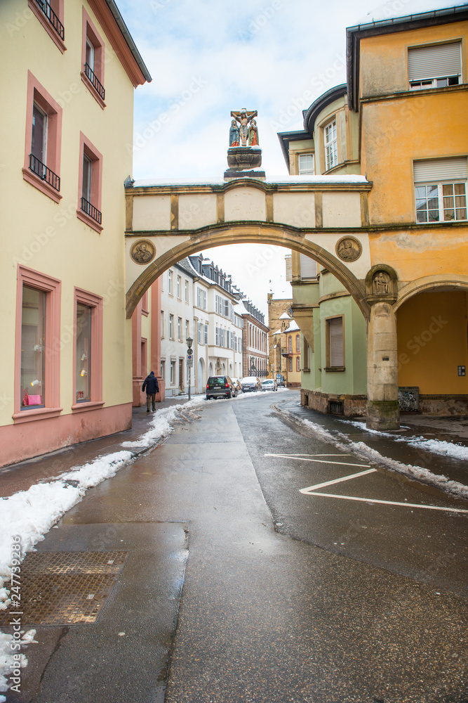 Obraz premium A street of Trier in the Moselle Valley 