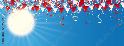 Karneval Banner mit rot und weißen Girlanden und Konfetti vor einem blauen Himmel 