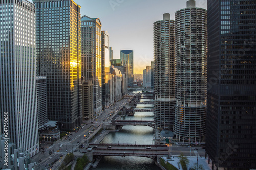 Photos Chicago skyline. Chicago downtown skyline at dusk.