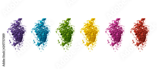 Palette de couleurs maquillage fards à paupières sur fond blanc