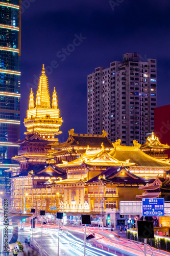 A stately Buddhist temple, Jing’an Temple is a famous tourist attraction in Jing’an District, Shanghai.