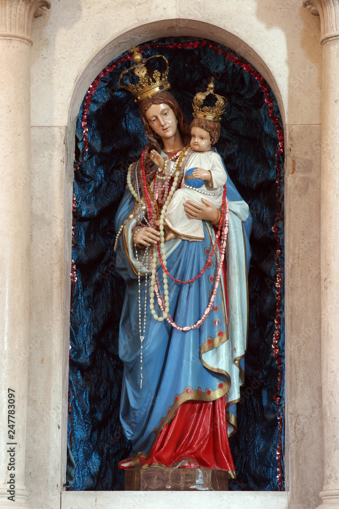 Obraz premium Blessed Virgin Mary with baby Jesus