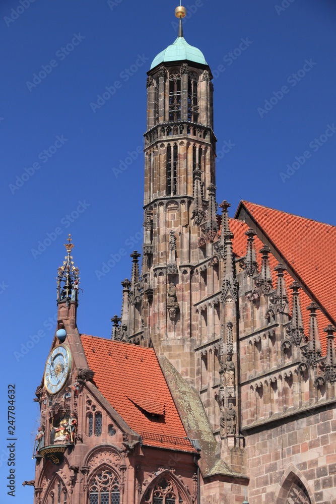 Fototapeta premium Nuremberg - Frauenkirche church