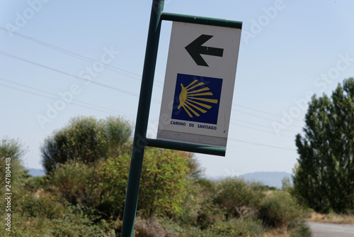 Wegzeichen für den Jacobsweg nach Santiago de Compostella photo