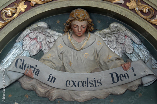 Heavenly Angel declaring "Gloria in excelsis Deo!"