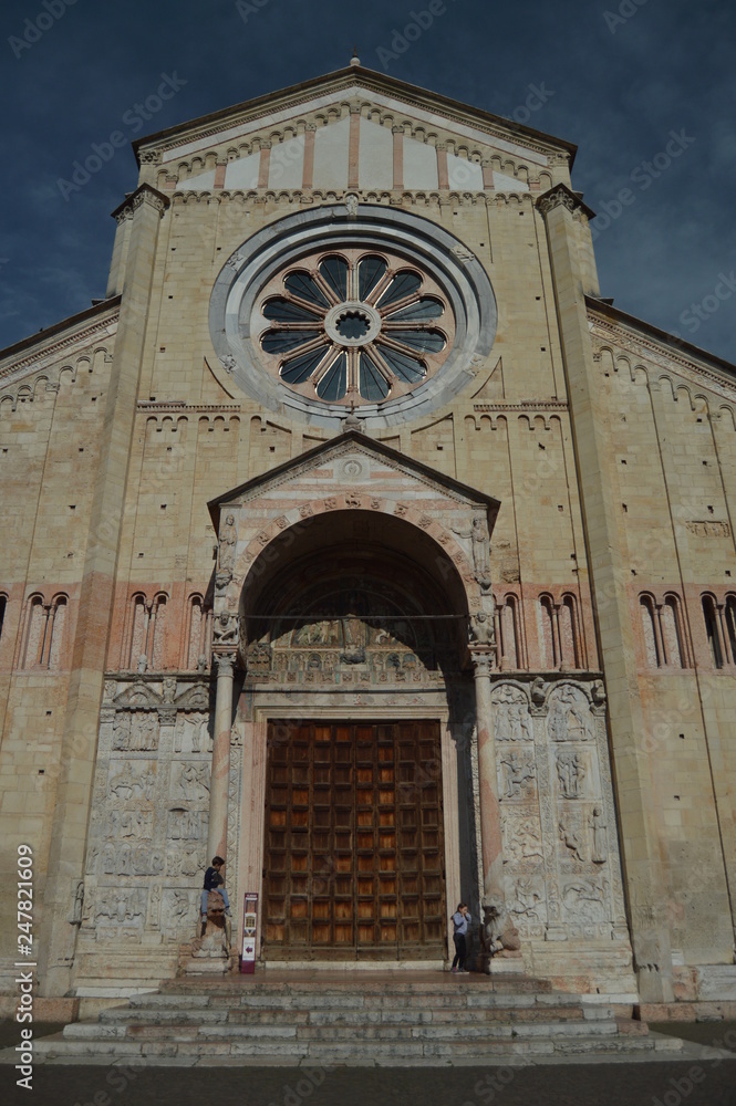 Obraz premium Main Facade Of The Basilica Of San Zenon In Verona. Travel, holidays, architecture. March 30, 2015. Verona, Veneto region, Italy.