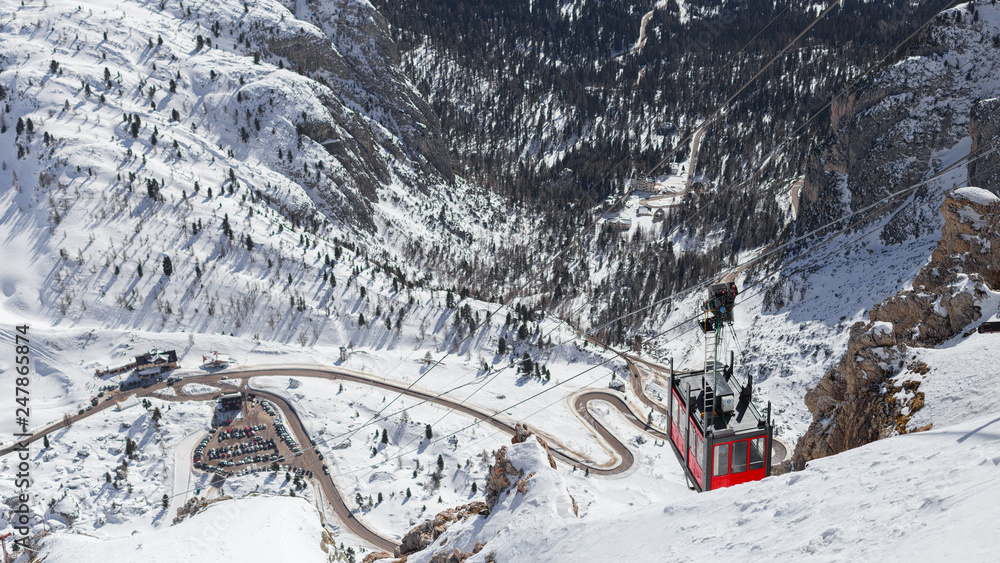 Funivia Montanga - Passo Falzarego - Dolomiti