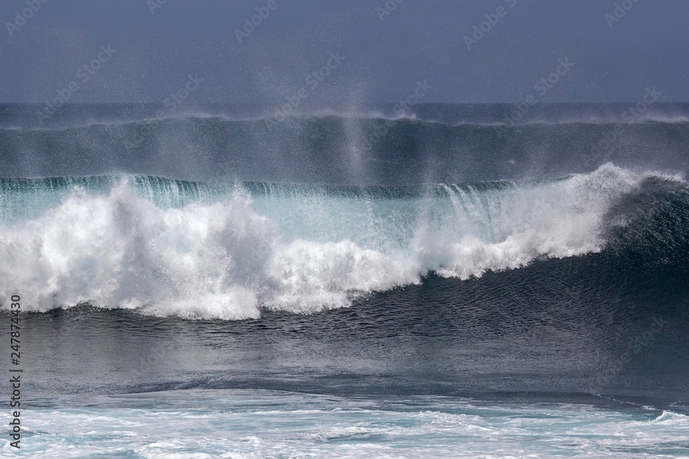 Breaking waves, strong swell, spray, island of Faial, Azores, Portugal, Europe Breaking waves, strong swell, spray, island of Faial, Azores, Portugal, Europe