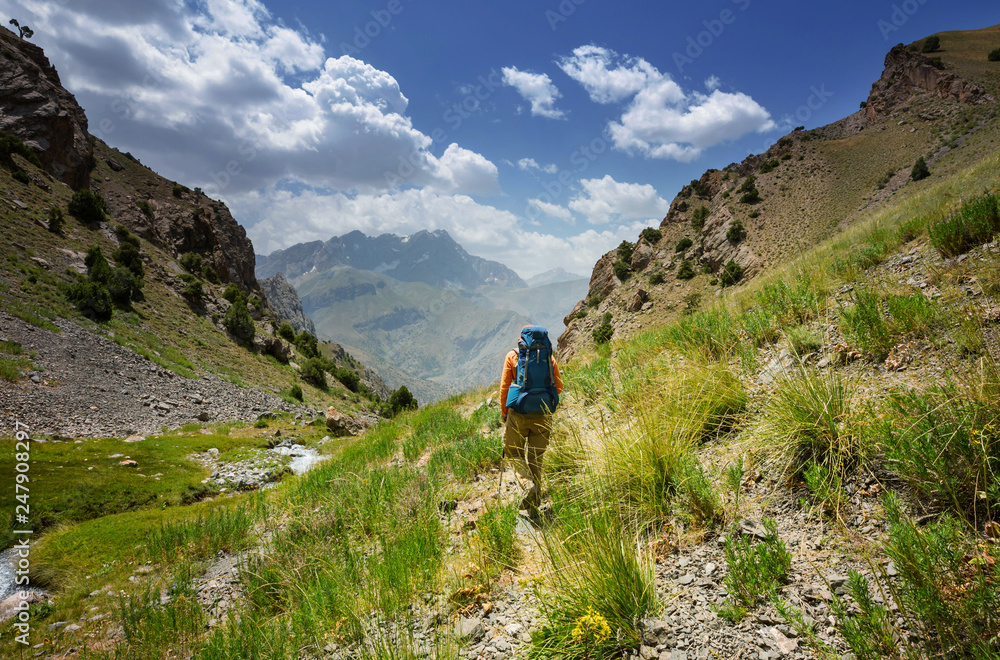 Hike in Fann mountains