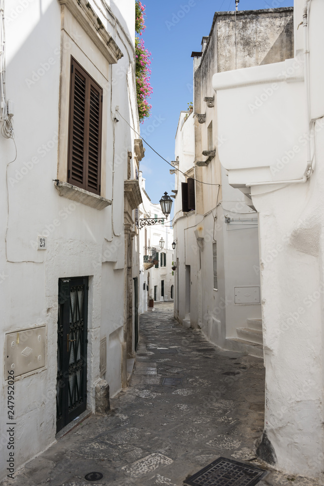 Fototapeta premium Ostuni altro vicolo