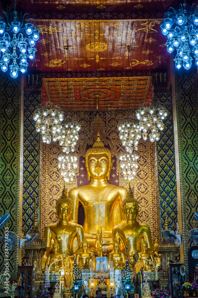 Obraz premium Buddhist temples in Thailand in the LDS.