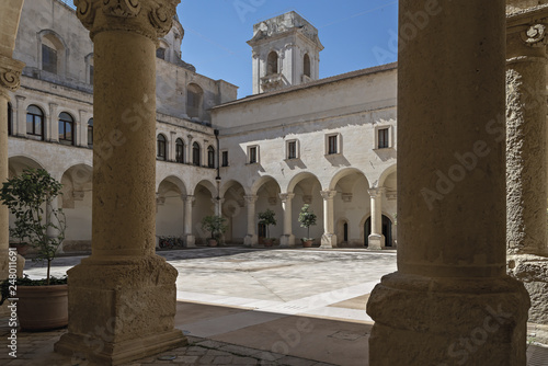 Italia Puglia Lecce chiostro dell'accademia di belle arti