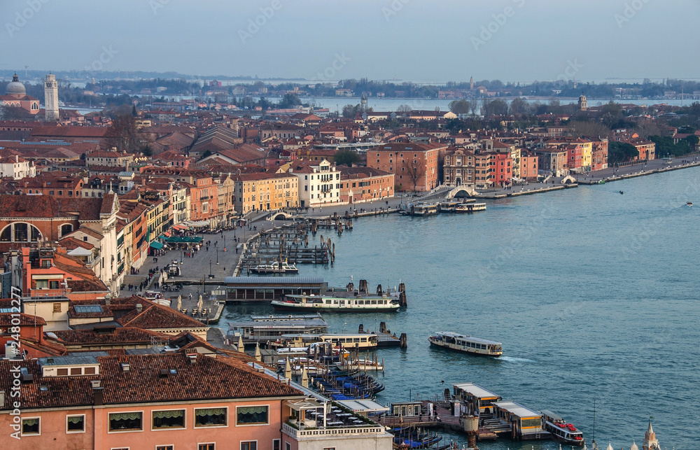 Obraz premium Italy beauty, San Marco Square in the rain, Venice