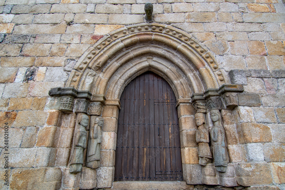 Fototapeta premium detail of the entrance door to the church of Puebla de Sanabria