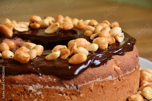 peanut cake, gluten-free and lactose-free