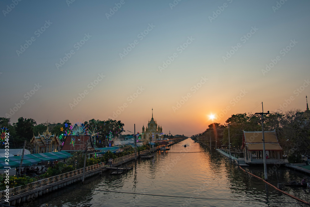 Timelapse Evening light over the bridge over the Chao Phraya River
